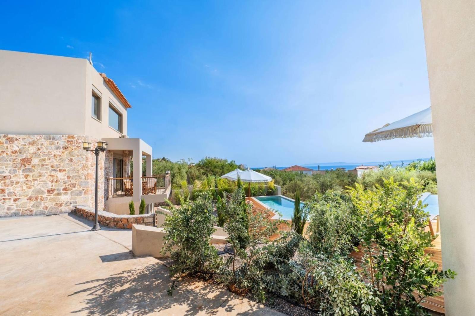 Petradi Suites Kalamata Extérieur photo